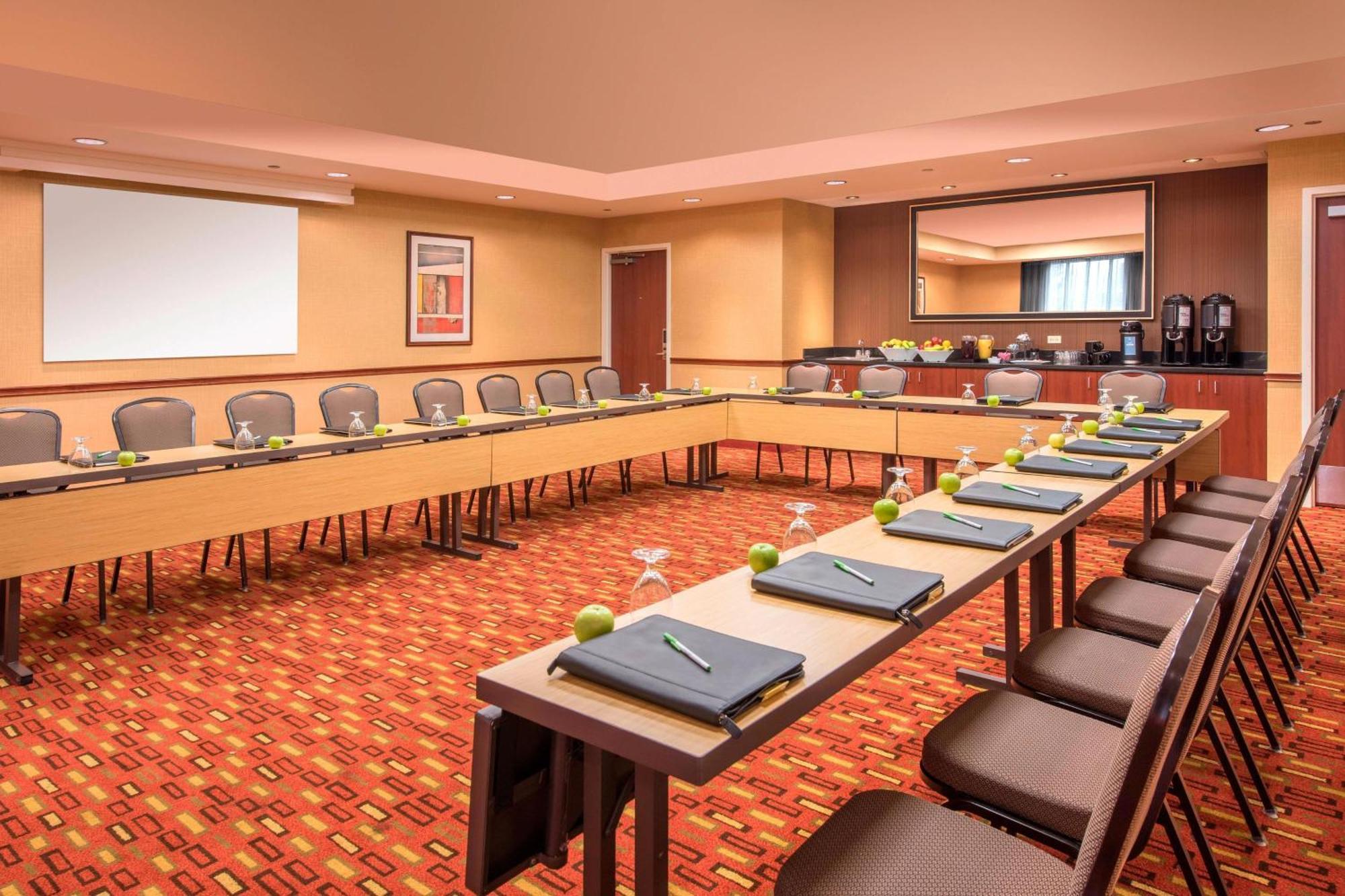 Courtyard By Marriott Denver Cherry Creek Dış mekan fotoğraf