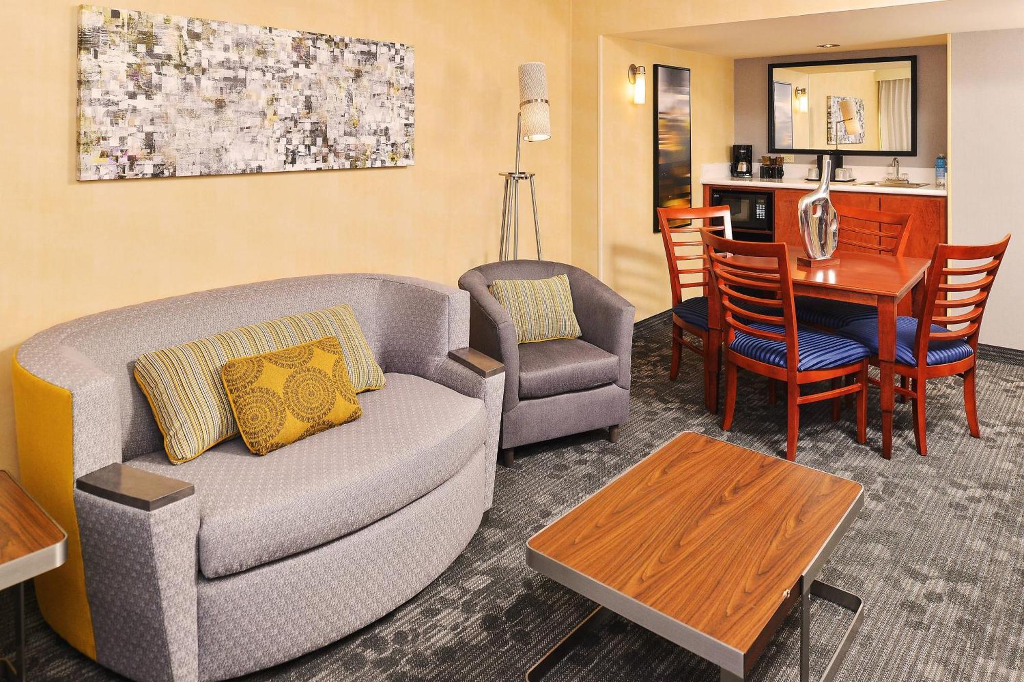 Courtyard By Marriott Denver Cherry Creek Dış mekan fotoğraf