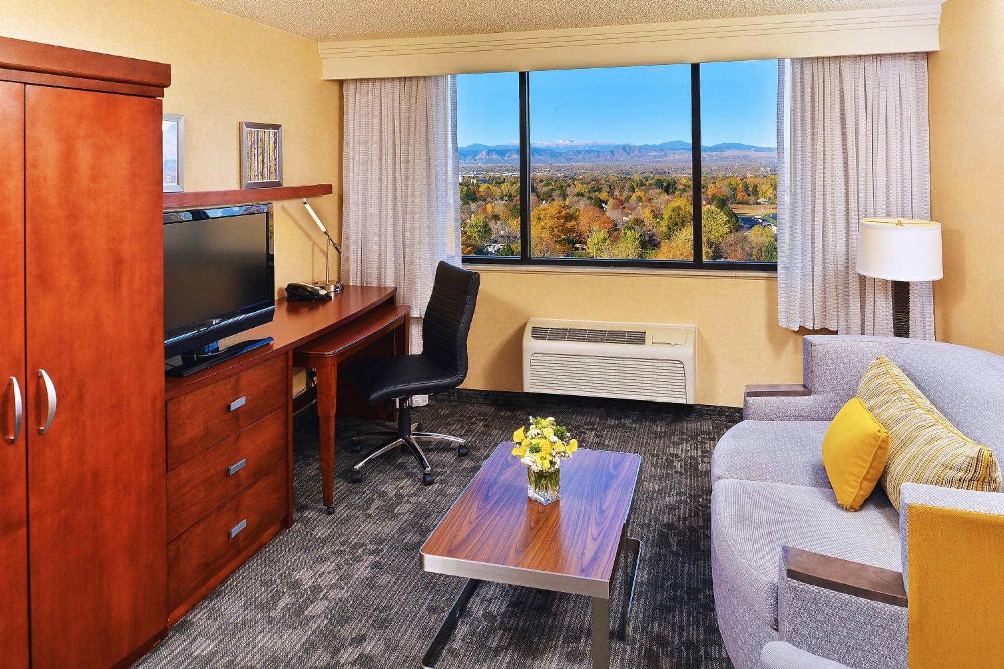 Courtyard By Marriott Denver Cherry Creek Dış mekan fotoğraf